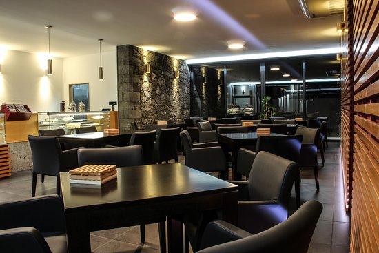 Atlântico TeaHouse & WineHouse